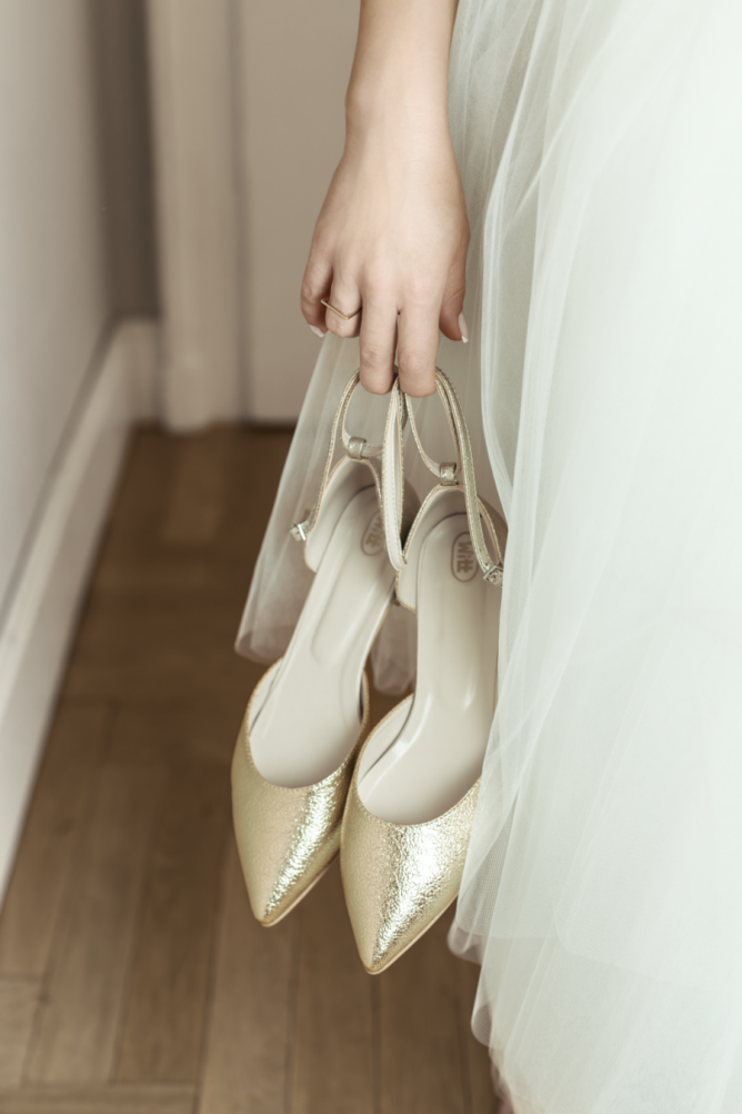 model 983 dzielony - skóra kolor KRYSZTAŁ ZŁOTO, obcas 1cm, powlekany - skóra kolor KRYSZTAŁ ZŁOTO, zapięcie taneczne - skóra kolor KRYSZTAŁ ZŁOTO